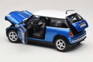 Mini Cooper R50 Modrý s Bílou Střechou Mondo Motors 1:18 MINI004 Kov – obrázek 5 z 8