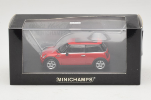 Mini Cooper Červený Minichamps 1:43 MINI010 Kov – obrázek 4 z 4