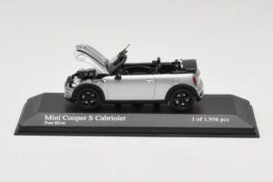 Mini Cooper S R57 Kabriolet Stříbrný Minichamps 1:43 431138830 Kov – obrázek 5 z 6