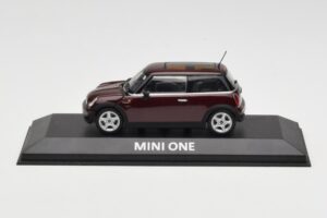 Mini One R50 Tmavě Červený S Černou Střechou Minichamps 1:43 MINI008 Kov