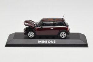 Mini One R50 Tmavě Červený S Černou Střechou Minichamps 1:43 MINI008 Kov – obrázek 5 z 5