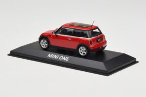 Mini One R50 Červený S Červenou Střechou Minichamps 1:43 MINI001 Kov – obrázek 3 z 5