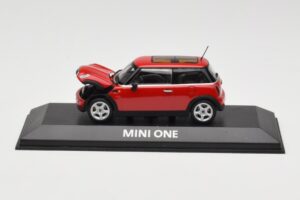 Mini One R50 Červený S Červenou Střechou Minichamps 1:43 MINI001 Kov – obrázek 5 z 5