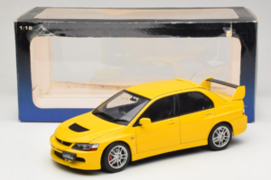 Mitsubishi Lancer Evolution IX GSR Žlutý AUTOart 1:18 77192 Kov – obrázek 8 z 8