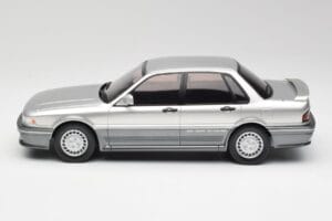 Mitsubishi Galant VR-4 Stříbrný IXO 1:18 18CMC191 Kov – obrázek 3 z 6