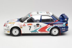 Mitsubishi Lancer Evo 3 Group A #4 T. Makinen / S. Harjanne Rally Australia 1996 Otto 1:18 OT475 Pryskyřice – obrázek 3 z 6