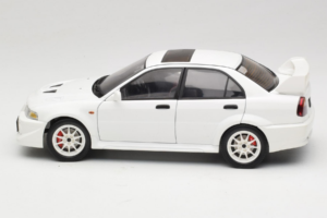 Mitsubishi Lancer Evo VI Tommi Makinen Edition Bílý AUTOart 1:18 77157 Kov – obrázek 4 z 8