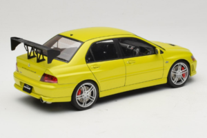 Mitsubishi Lancer Evo VII Mustard Yellow AUTOart 1:18 77166 Kov – obrázek 3 z 8
