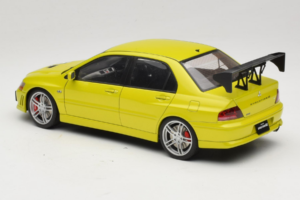 Mitsubishi Lancer Evo VII Mustard Yellow AUTOart 1:18 77166 Kov – obrázek 5 z 8