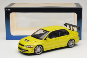 Mitsubishi Lancer Evo VII Mustard Yellow AUTOart 1:18 77166 Kov – obrázek 8 z 8