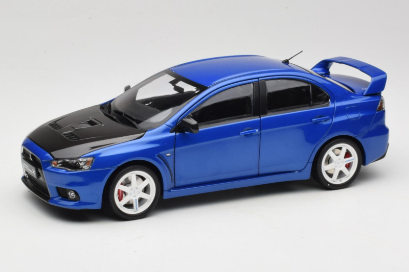 Mitsubishi Lancer Evolution X Modrý OEM 1:18 MLE01 Kov