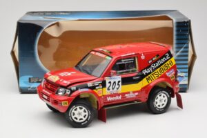 Mitsubishi Pajero Rallye Raid #205 Paris-Dakar Rally 2001 Solido 1:18 9022 Kov – obrázek 8 z 8