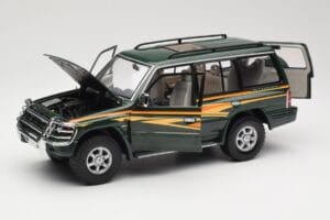 Mitsubishi Pajero V20 LWB Zelený Sun Star 1:18 1225 Kov – obrázek 2 z 8