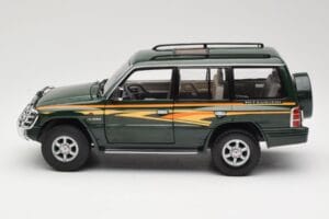 Mitsubishi Pajero V20 LWB Zelený Sun Star 1:18 1225 Kov – obrázek 4 z 8