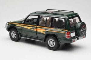 Mitsubishi Pajero V20 LWB Zelený Sun Star 1:18 1225 Kov – obrázek 7 z 8