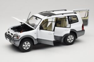 Mitsubishi Pajero V73 Bílý YC Model 1:18 241218040103010206 Kov – obrázek 2 z 8