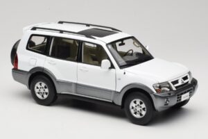 Mitsubishi Pajero V73 Bílý YC Model 1:18 241218040103010206 Kov – obrázek 6 z 8