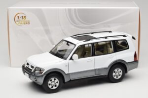 Mitsubishi Pajero V73 Bílý YC Model 1:18 241218040103010206 Kov – obrázek 8 z 8