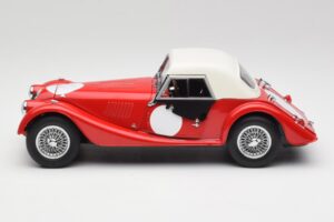 Morgan 4/4 Plus Competition Hardtop Červený Kyosho 1:18 08114R Kov – obrázek 4 z 8