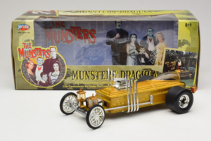 Munsters Dragula Movie Car Joyride 1:18 33266 Kov – obrázek 8 z 8