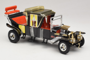 Munsters Koach Černý ERTL 1:18 33036 Kov – obrázek 4 z 6