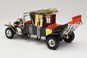 Munsters Koach Černý ERTL 1:18 33036 Kov – obrázek 5 z 6