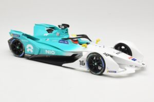 NIO 004 Team NIO #16 O. Turvey Formula E Season 5 2019 Minichamps 1:18 114180016 Kov – obrázek 4 z 6