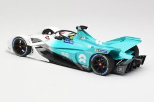 NIO 004 Team NIO #8 T. Dillmann Formula E Season 5 2019 Minichamps 1:18 114180008 Kov – obrázek 5 z 6