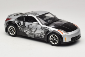 Nissan 350Z Fast & Furious Tokyo Drift Joyride 1:18 53608A Kov – obrázek 4 z 6