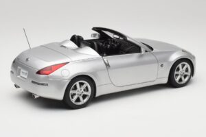 Nissan 350Z Z33 Roadster Diamond Stříbrný AUTOart 1:18 77371 Kov – obrázek 3 z 8