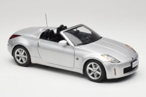 Nissan 350Z Z33 Roadster Diamond Stříbrný AUTOart 1:18 77371 Kov – obrázek 6 z 8