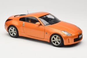 Nissan 350Z Z33 Sunset Orange AUTOart 1:18 77312 Kov – obrázek 6 z 8