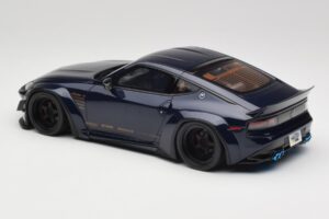 Nissan 400Z RZ34 Pandem Midnight Blue GT Spirit 1:18 GT494 Pryskyřice – obrázek 5 z 6