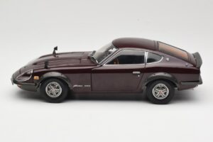 Nissan Fairlady 240Z-G S30 Vínový Kyosho 1:18 08212M Kov – obrázek 4 z 8
