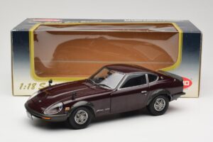 Nissan Fairlady 240Z-G S30 Vínový Kyosho 1:18 08212M Kov – obrázek 8 z 8