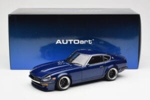 Nissan Fairlady Z S30 Devil Z Wangan Midnight Film AUTOart 1:18 77451 Kov – obrázek 8 z 8