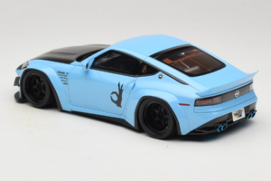 Nissan Fairlady Z RZ34 Pandem China Blue Black GT Spirit 1:18 GT943 Pryskyřice – obrázek 5 z 6