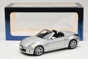 Nissan Fairlady Z Z33 Roadster Diamond Silver AUTOart 1:18 77376 Kov – obrázek 8 z 8