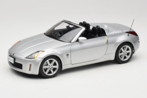 Nissan Fairlady Z Z33 Roadster Diamond Silver AUTOart 1:18 77376 Kov