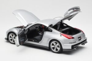 Nissan Fairlady Z Z34 NISMO Type 380RS Stříbrný AUTOart 1:18 77401 Kov – obrázek 5 z 8