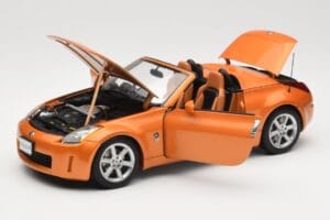 Nissan Fairlady Z Z33 Roadster Sunset Orange AUTOart 1:18 77377 Kov – obrázek 2 z 8
