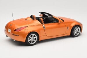 Nissan Fairlady Z Z33 Roadster Sunset Orange AUTOart 1:18 77377 Kov – obrázek 3 z 8