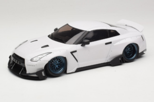 Nissan GT-R R35 Boost Wars 2 Bílý Jp Kraemo 1:18 KRAEMO001 Kov – obrázek 2 z 7