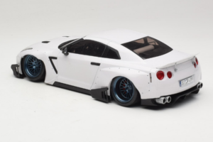 Nissan GT-R R35 Boost Wars 2 Bílý Jp Kraemo 1:18 KRAEMO001 Kov – obrázek 6 z 7