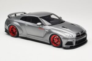 Nissan GT-R R35 Prior Design Šedý GT Spirit 1:18 GT243 Pryskyřice – obrázek 4 z 6