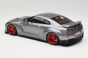 Nissan GT-R R35 Prior Design Šedý GT Spirit 1:18 GT243 Pryskyřice – obrázek 5 z 6