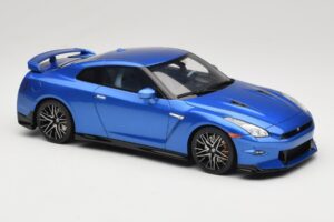 Nissan GT-R R35 Skyline Edition Bayside Blue GT Spirit 1:18 GT521 Pryskyřice – obrázek 4 z 6