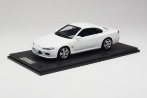 Nissan Silvia S15 Spec-S Bílý Cracked Plexi One Model 1:18 REMC034 Kov – obrázek 2 z 7