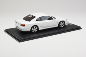 Nissan Silvia S15 Spec-S Bílý Cracked Plexi One Model 1:18 REMC034 Kov – obrázek 3 z 7