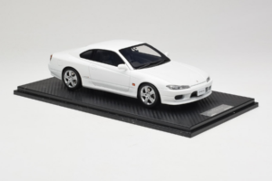 Nissan Silvia S15 Spec-S Bílý Cracked Plexi One Model 1:18 REMC034 Kov – obrázek 4 z 7